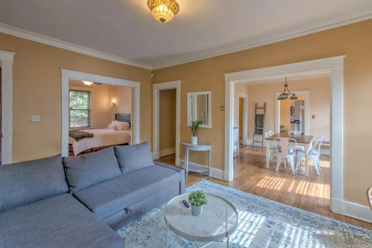 Beautiful Bungalow Stones Throw From Cooper Young Memphis